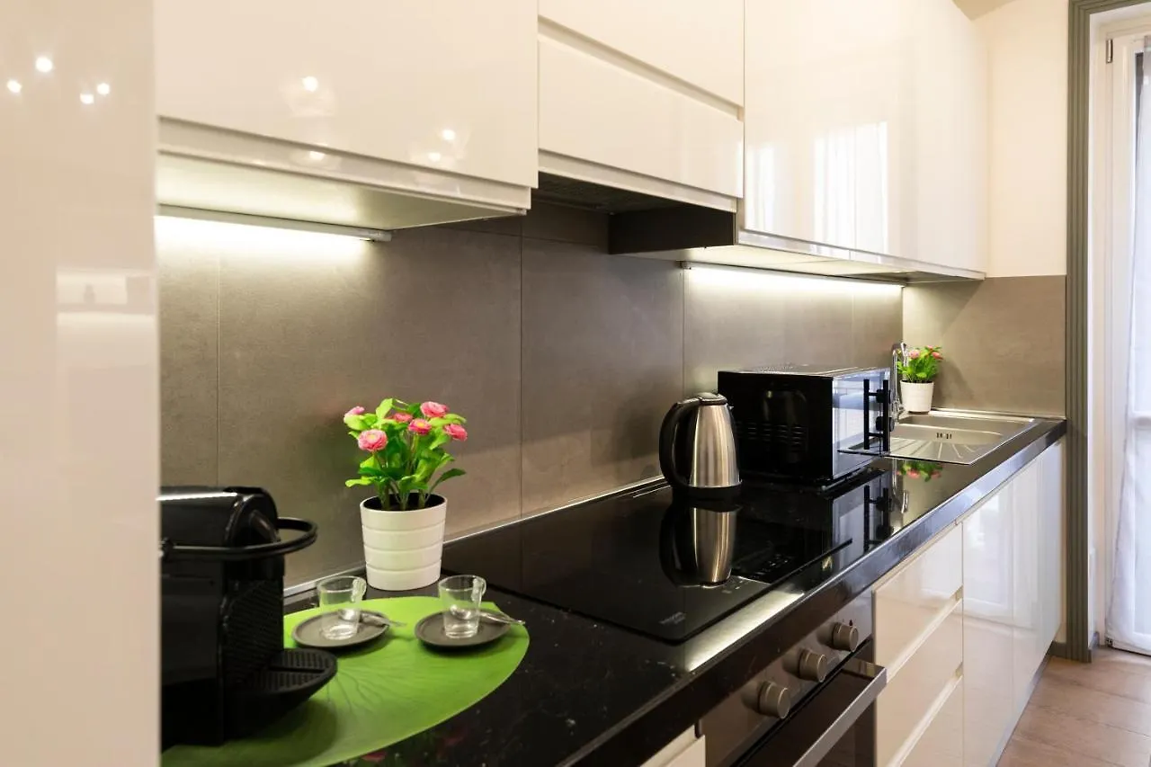 Apartment Ecogreen Flats Prestige - Central Station Milan Italy